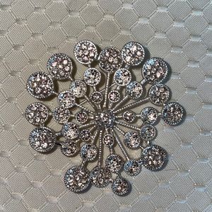 Snowflake brooch
